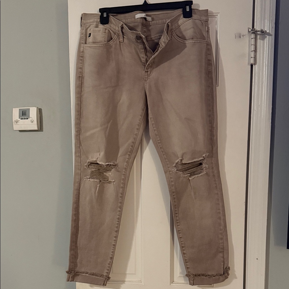 KanCan Distressed Jeans